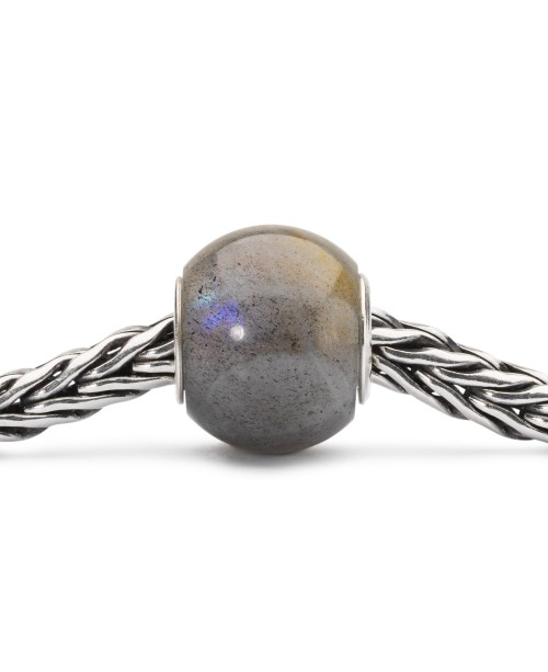 Labradoritas, Apvalus