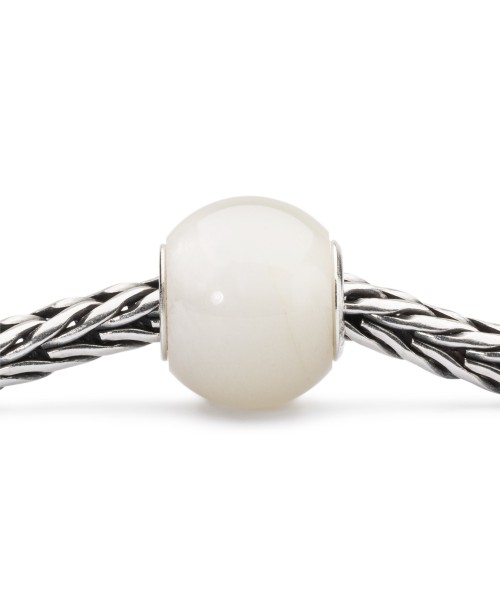 Baltasis Mėnulio Akmuo, Apvalus