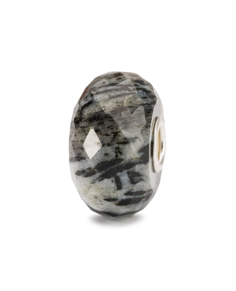 Hornblende Bead