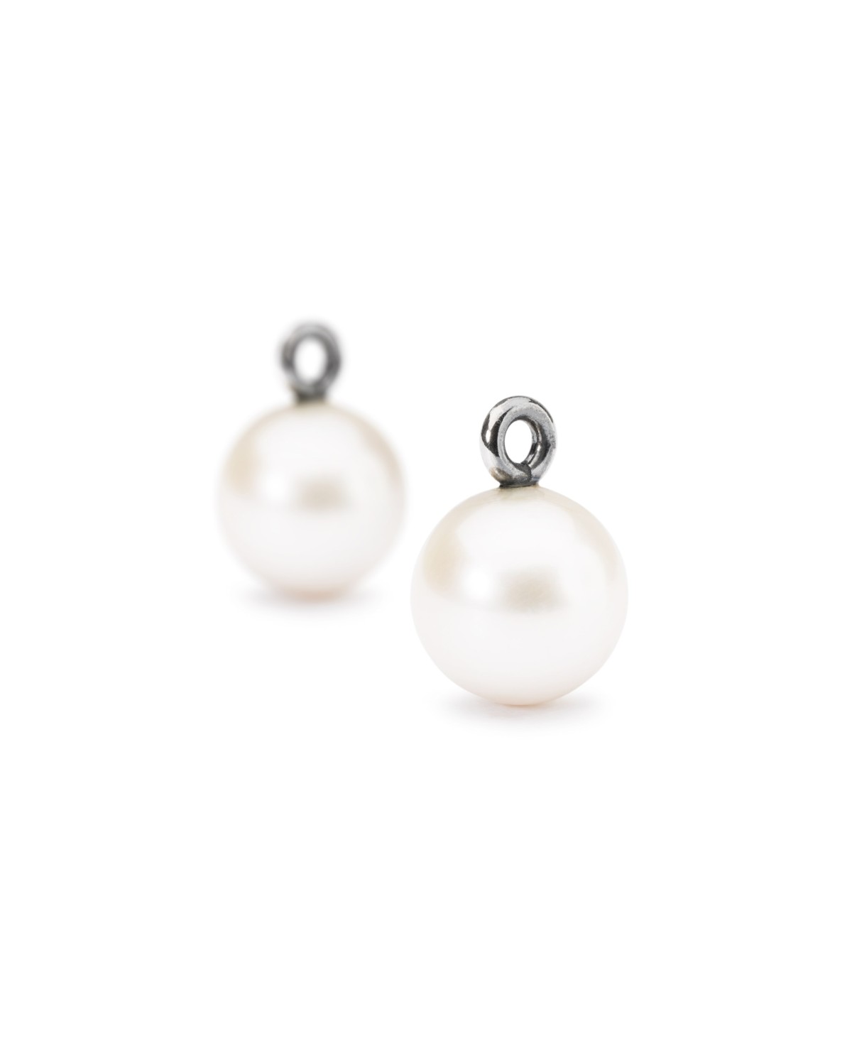 White Pearl Round Earring Pendants White Pearl Round Earring Pendants