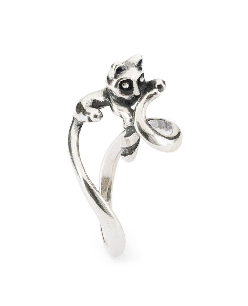 Cat at Ease Fantasy Ring