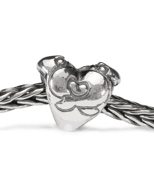 Hugging Heart Bead