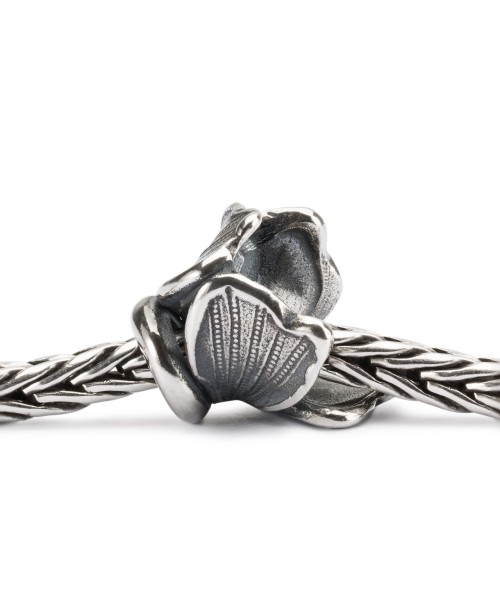 Delicate Flower Bead