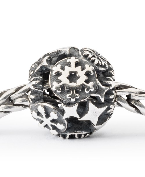 Snow Kisses Bead