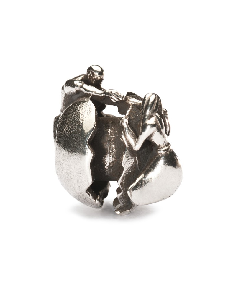 Holding on to love Bead