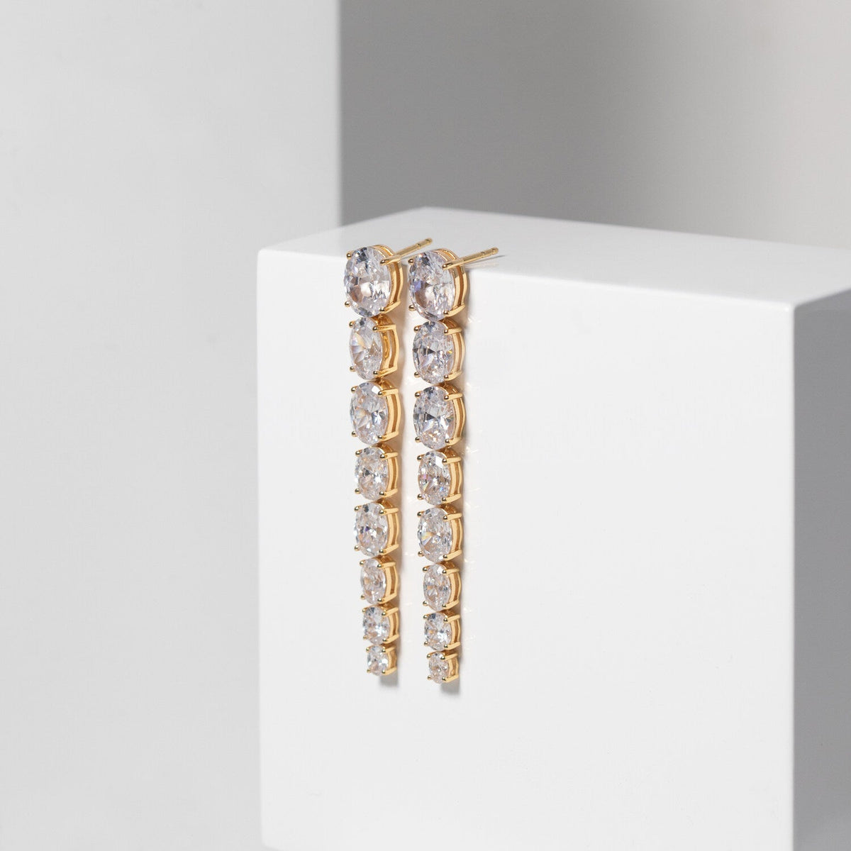 18K gold plated | White