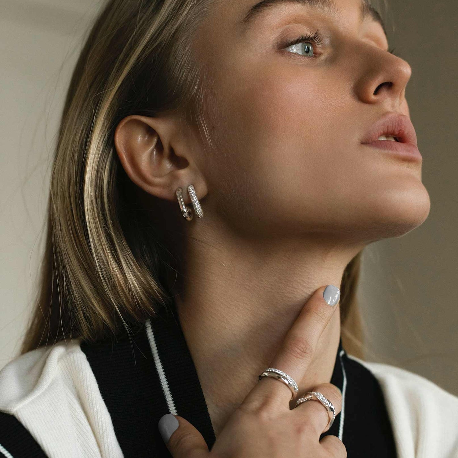 925 Sterling silver | White