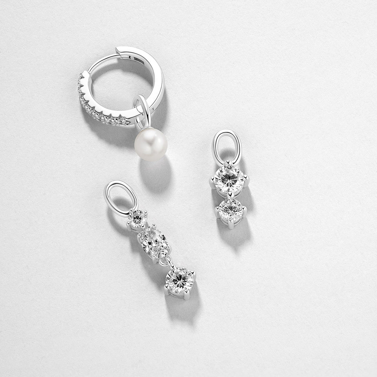 925 Sterling silver | White