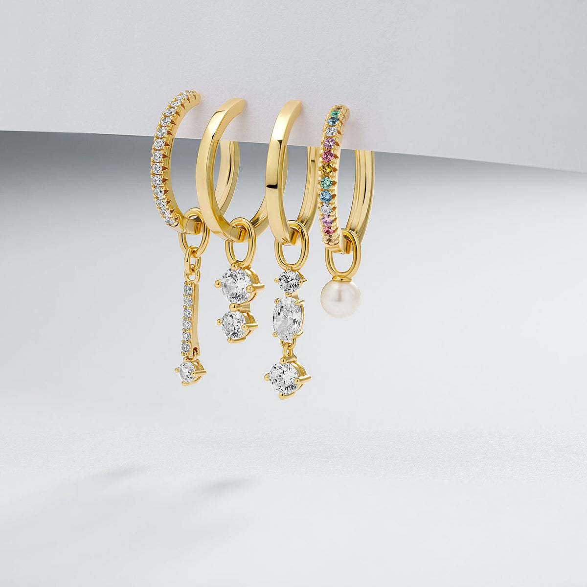 18K gold plated | White