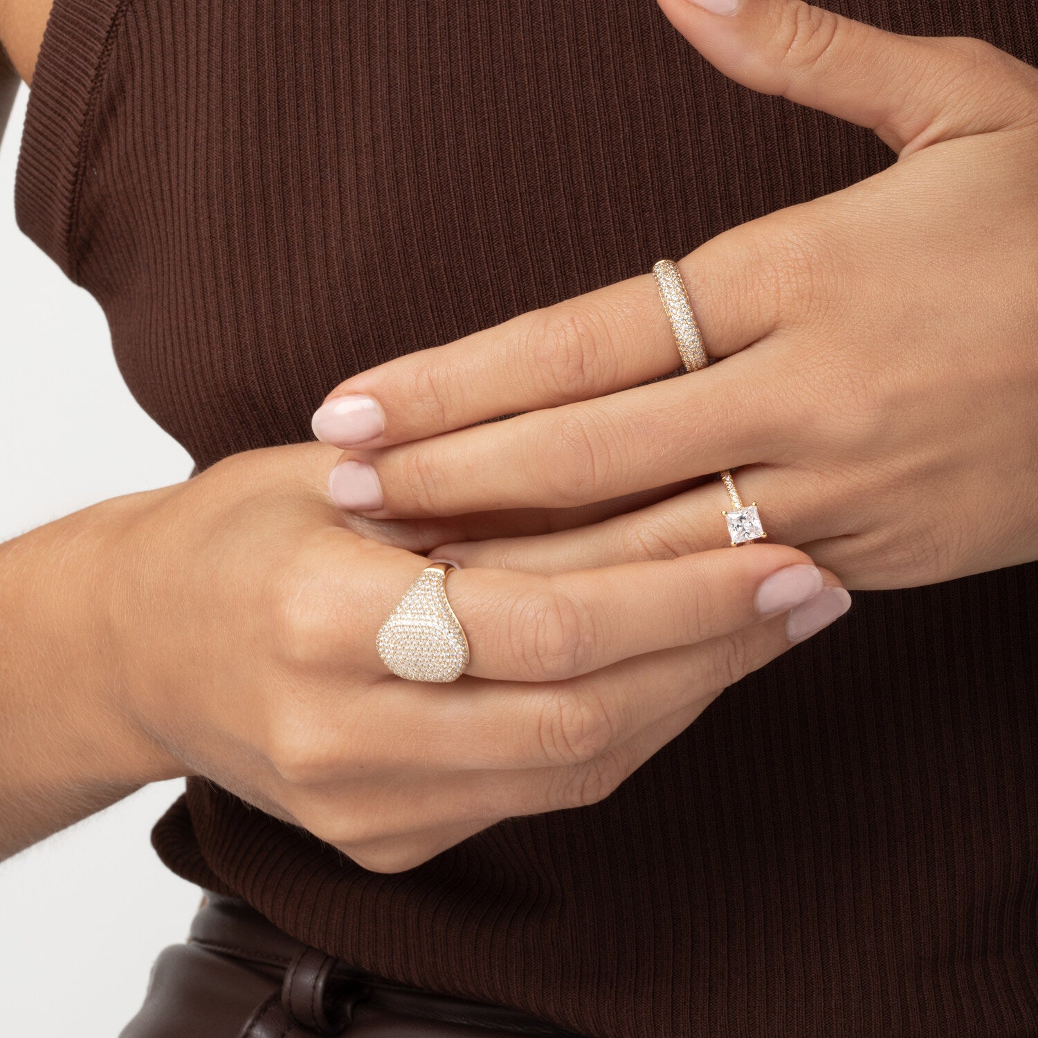 18K gold plated | White | 54, 18K gold plated | White | 52