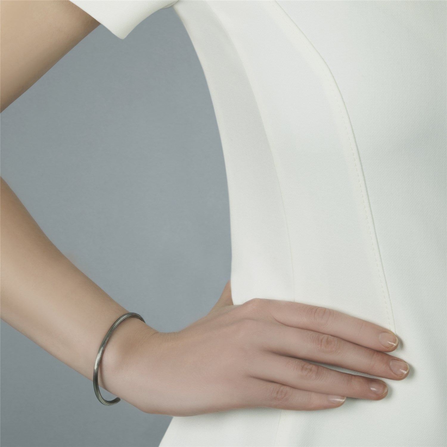 Žvaigždė, Sidabro „Bangle” apyrankė